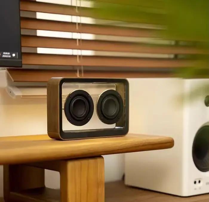Haut-parleur Bluetooth sans fil lampe de lecture boite à musique klaxon duel stéréo portable qualité sonore hifi occasionnels musiciens soirées familiales et amicales